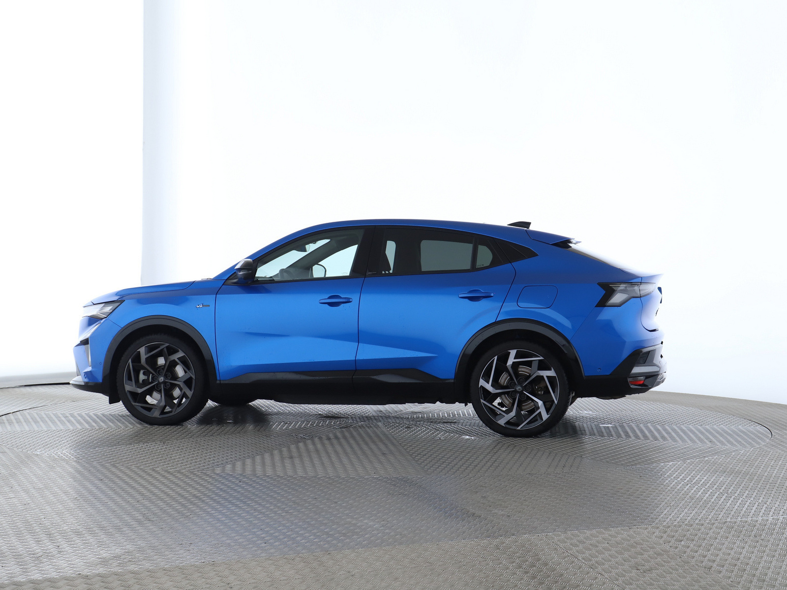 1.2 E-TECH Plug-in Hybrid 300 Atelier Alpin 9